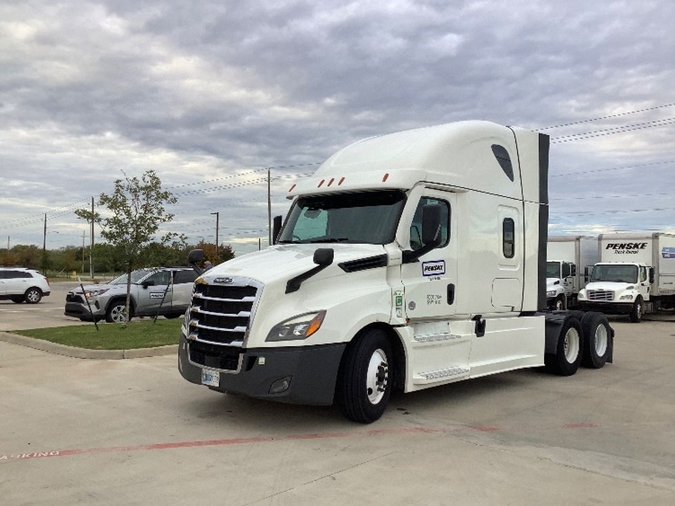 Sleeper Tractor-Heavy Duty Tractors-Freightliner-2021-T12664ST-Torrance-CA-542,463\n\t\tmiles-$ 78,000 - Image 3