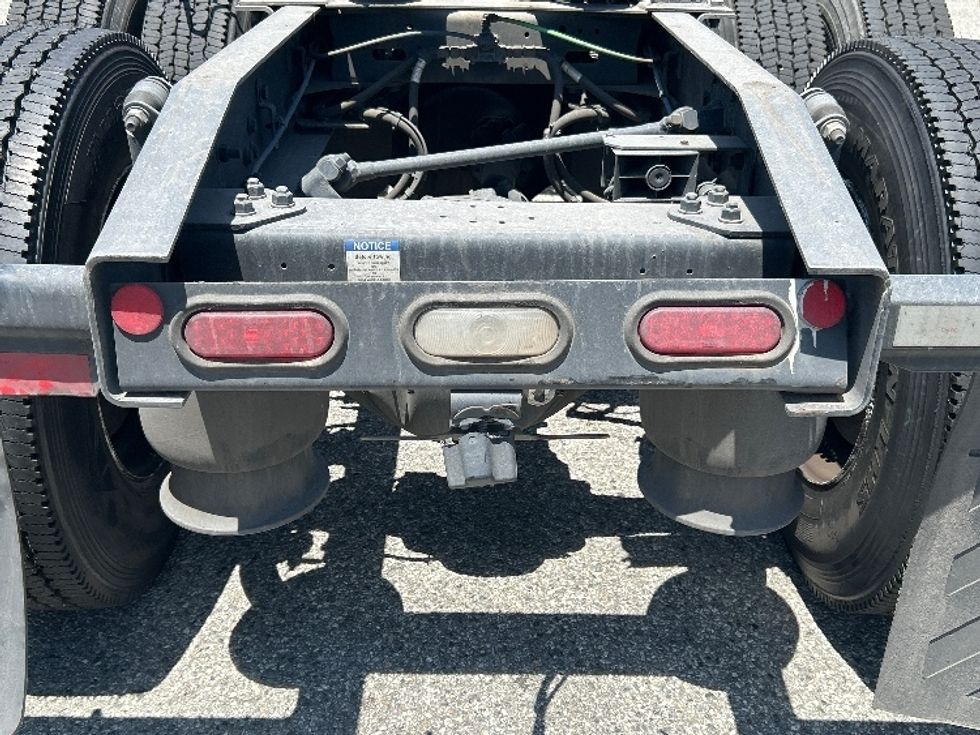 Sleeper Tractor-Heavy Duty Tractors-Freightliner-2021-T12664ST-Torrance-CA-595,232\n\t\tmiles-$ 64,250 - Image 25