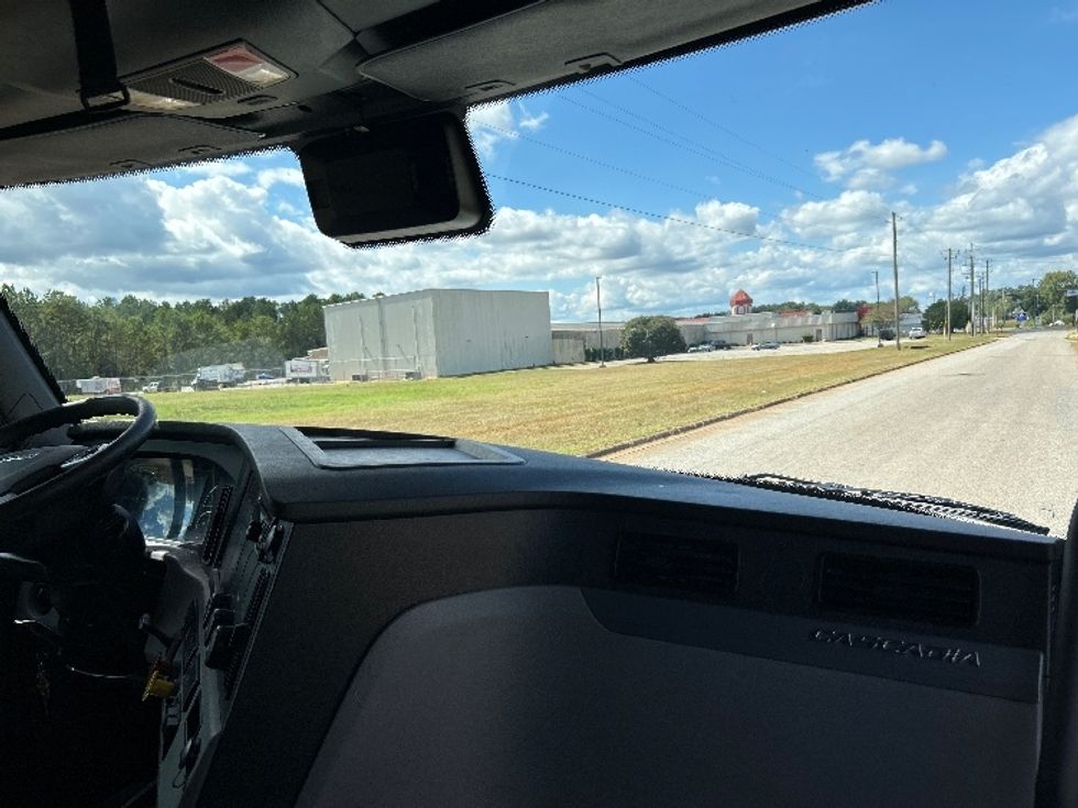 Sleeper Tractor-Heavy Duty Tractors-Freightliner-2021-T12664ST-Tuscaloosa-AL-480,056\n\t\tmiles-$ 68,000 - Image 13