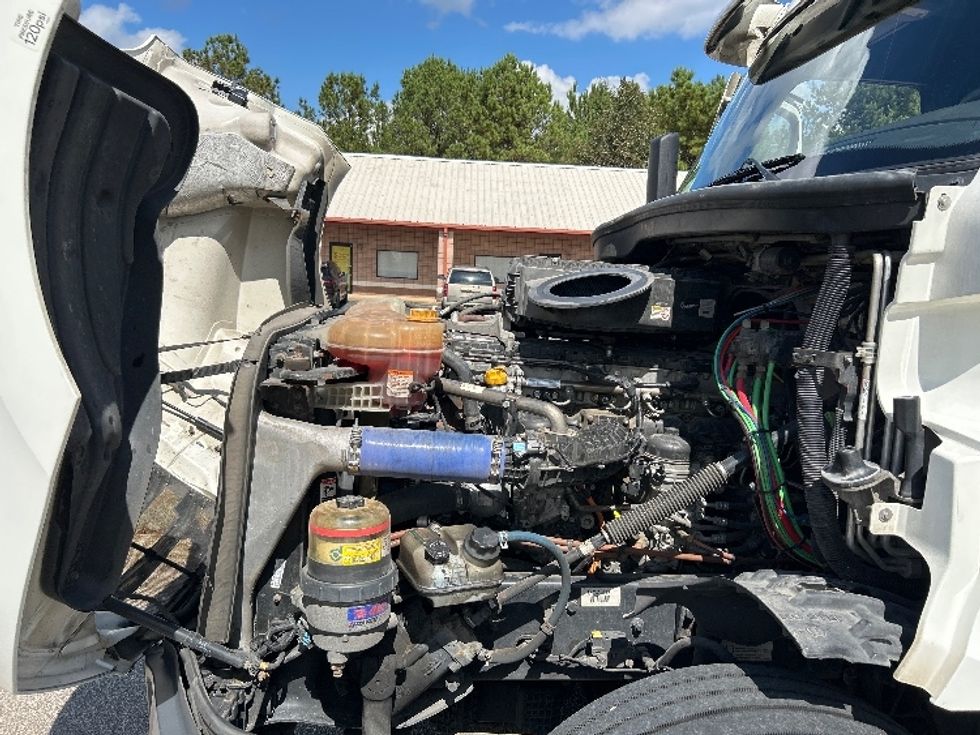 Sleeper Tractor-Heavy Duty Tractors-Freightliner-2021-T12664ST-Tuscaloosa-AL-480,056\n\t\tmiles-$ 68,000 - Image 20