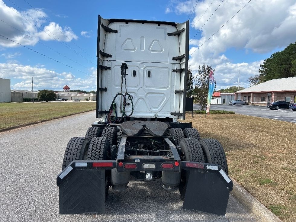 Sleeper Tractor-Heavy Duty Tractors-Freightliner-2021-T12664ST-Tuscaloosa-AL-480,056\n\t\tmiles-$ 68,000 - Image 5