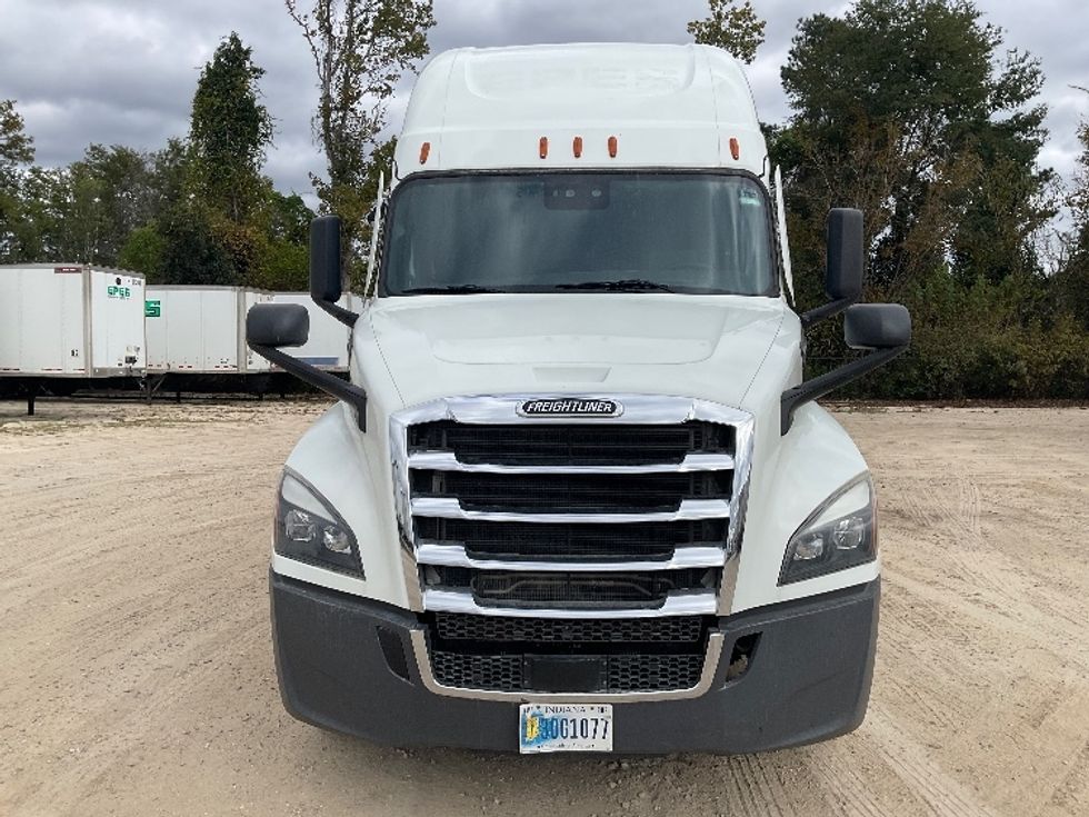 Sleeper Tractor-Heavy Duty Tractors-Freightliner-2021-T12664ST-Valdosta-GA-413,943\n\t\tmiles-$ 73,500 - Image 2