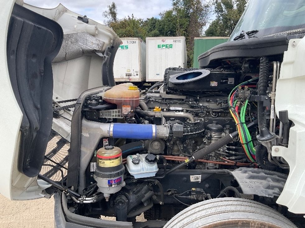 Sleeper Tractor-Heavy Duty Tractors-Freightliner-2021-T12664ST-Valdosta-GA-413,943\n\t\tmiles-$ 73,500 - Image 21