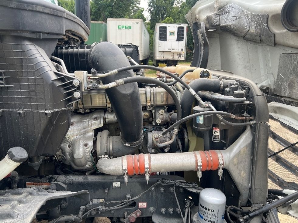 Sleeper Tractor-Heavy Duty Tractors-Freightliner-2021-T12664ST-Valdosta-GA-423,121\n\t\tmiles-$ 73,500 - Image 20