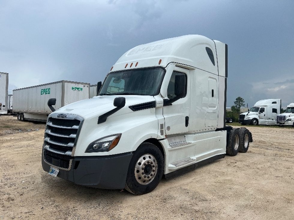 Sleeper Tractor-Heavy Duty Tractors-Freightliner-2021-T12664ST-Valdosta-GA-423,121\n\t\tmiles-$ 73,500 - Image 3