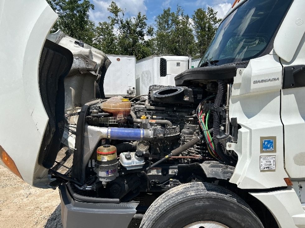 Sleeper Tractor-Heavy Duty Tractors-Freightliner-2021-T12664ST-Valdosta-GA-424,952\n\t\tmiles-$ 72,750 - Image 21