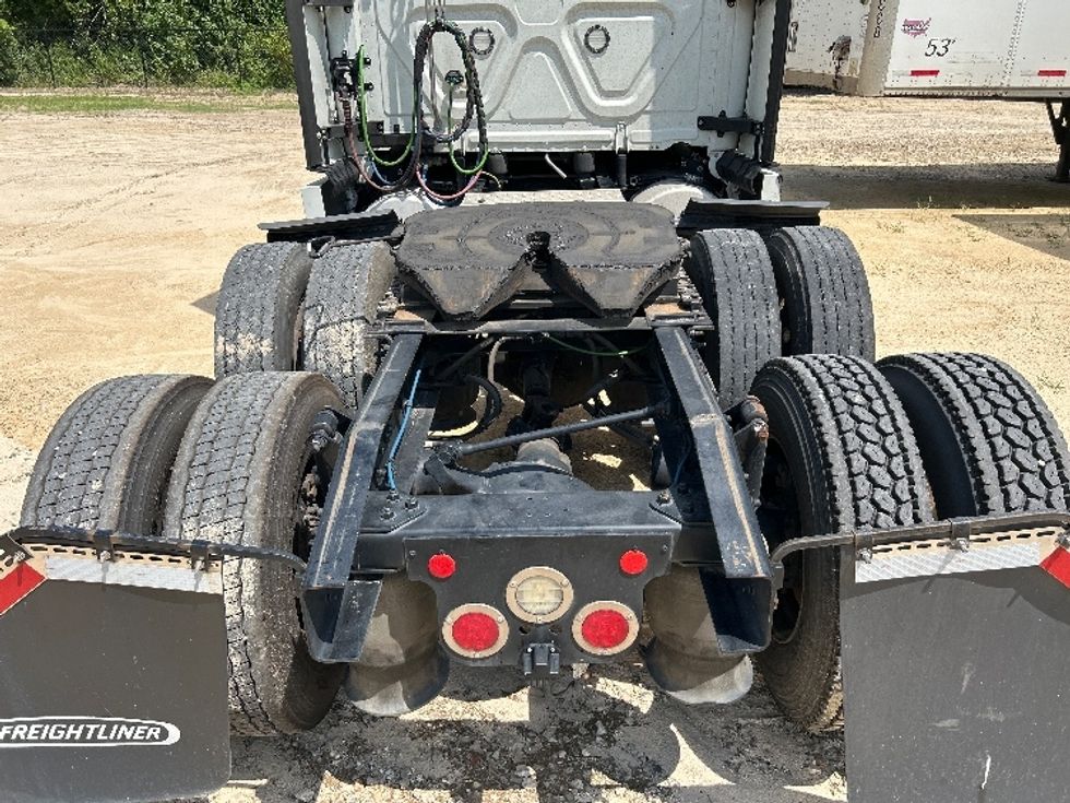 Sleeper Tractor-Heavy Duty Tractors-Freightliner-2021-T12664ST-Valdosta-GA-424,952\n\t\tmiles-$ 72,750 - Image 6