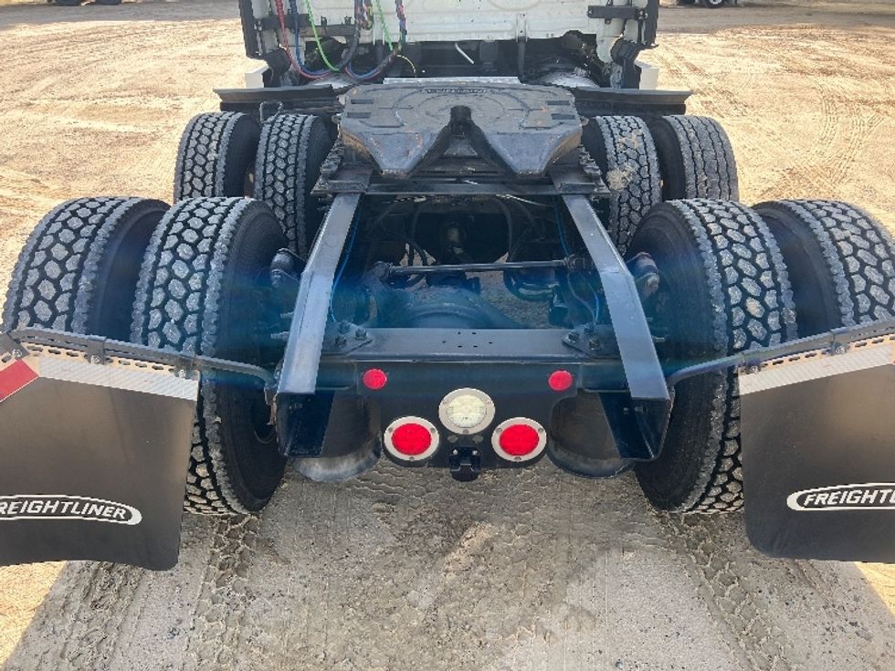 Sleeper Tractor-Heavy Duty Tractors-Freightliner-2021-T12664ST-Valdosta-GA-458,568\n\t\tmiles-$ 69,250 - Image 6