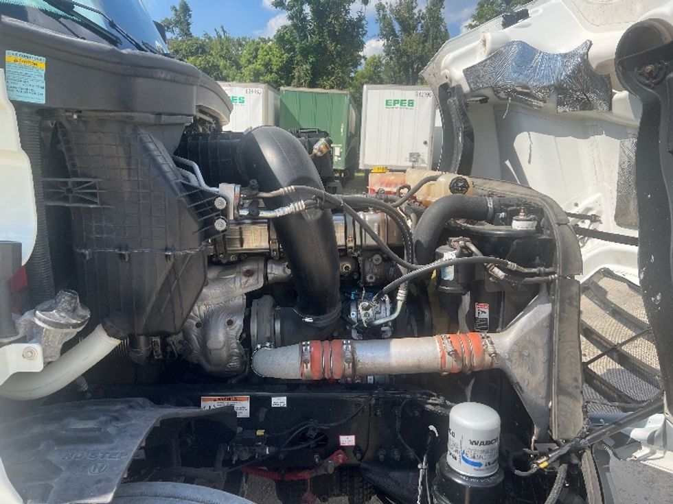 Sleeper Tractor-Heavy Duty Tractors-Freightliner-2021-T12664ST-Valdosta-GA-508,036\n\t\tmiles-$ 65,000 - Image 20