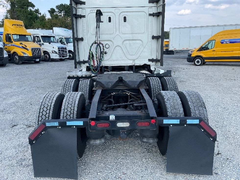 Sleeper Tractor-Heavy Duty Tractors-Freightliner-2021-T12664ST-Valdosta-GA-635,071\n\t\tmiles-$ 51,500 - Image 6