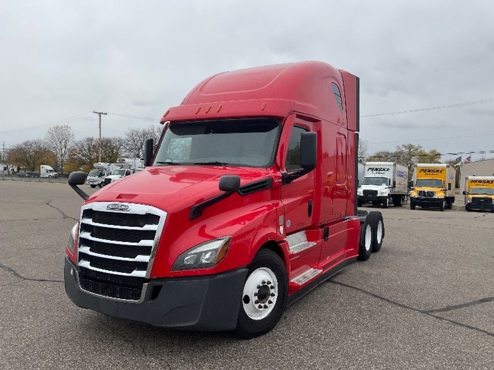 Sleeper Tractor-Heavy Duty Tractors-Freightliner-2021-T12664ST-Warren-MI-539,237\n\t\tmiles-$ 55,500 - Image 3