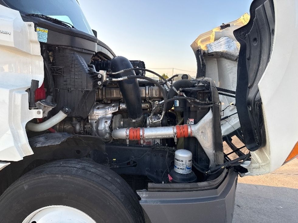 Sleeper Tractor-Heavy Duty Tractors-Freightliner-2021-T12664ST-Weatherford-TX-546,766\n\t\tmiles-$ 64,000 - Image 20