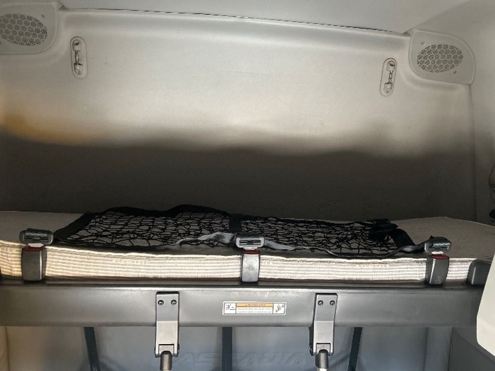 Sleeper Tractor-Heavy Duty Tractors-Freightliner-2021-T12664ST-Weatherford-TX-546,766\n\t\tmiles-$ 64,000 - Image 23