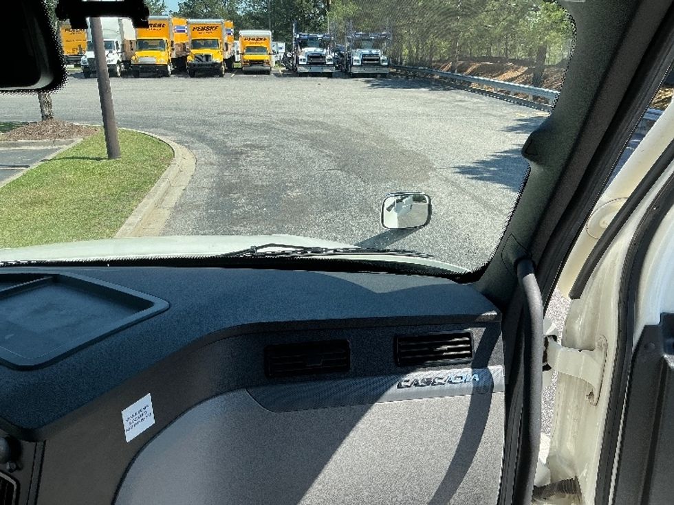 Sleeper Tractor-Heavy Duty Tractors-Freightliner-2021-T12664ST-West Columbia-SC-495,267\n\t\tmiles-$ 67,750 - Image 14