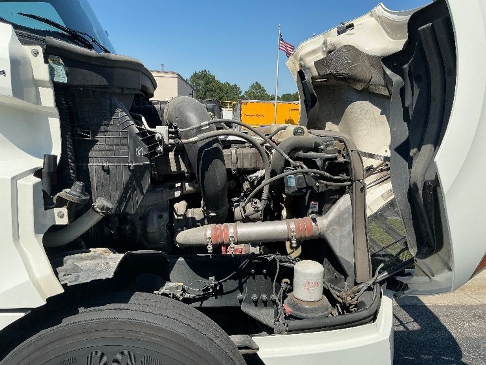 Sleeper Tractor-Heavy Duty Tractors-Freightliner-2021-T12664ST-West Columbia-SC-495,267\n\t\tmiles-$ 67,750 - Image 20