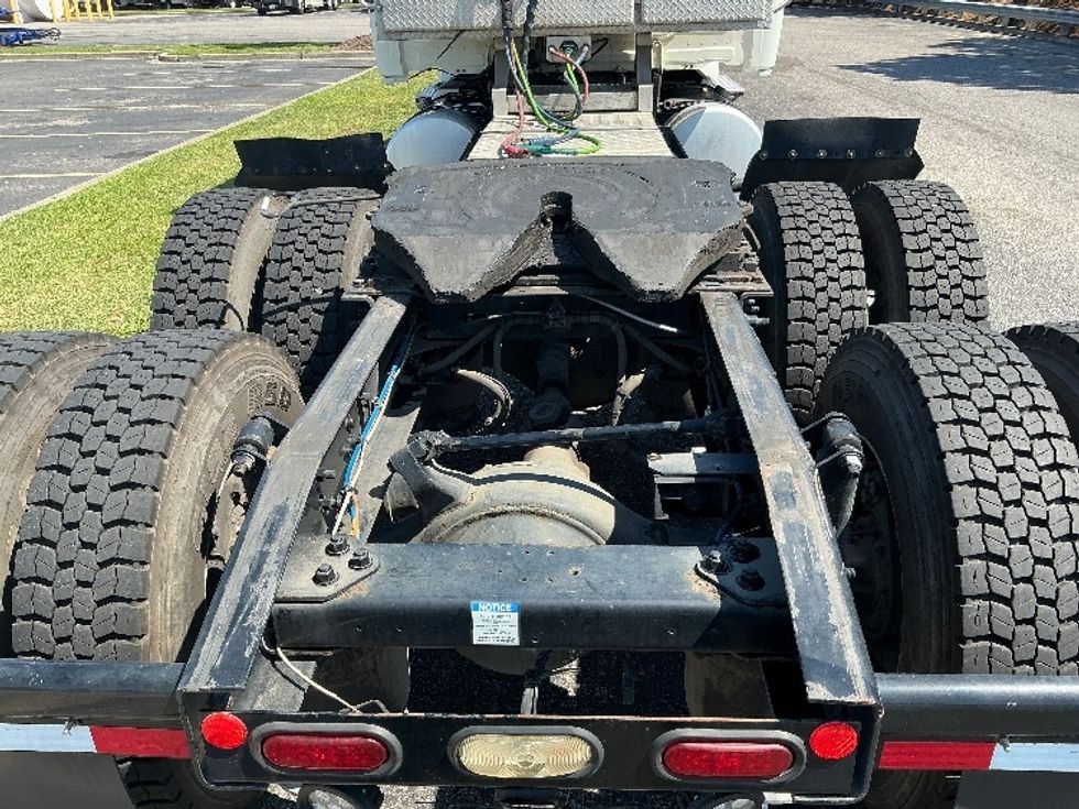Sleeper Tractor-Heavy Duty Tractors-Freightliner-2021-T12664ST-West Columbia-SC-495,267\n\t\tmiles-$ 67,750 - Image 6