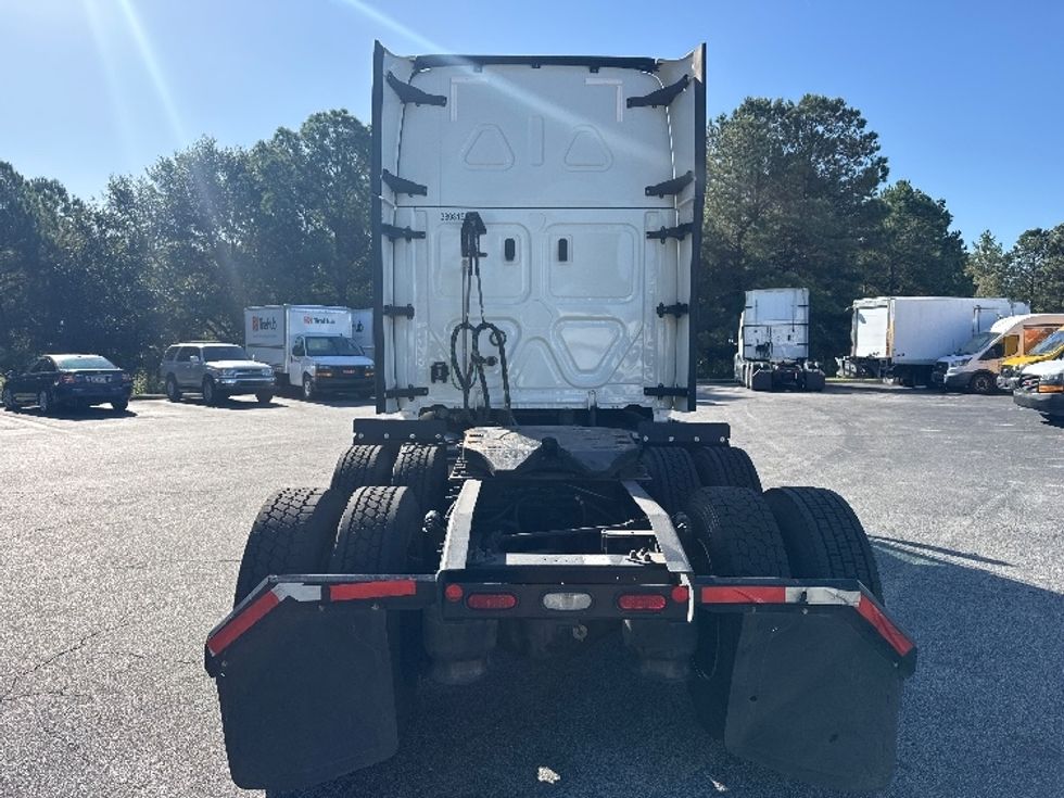 Sleeper Tractor-Heavy Duty Tractors-Freightliner-2021-T12664ST-West Columbia-SC-504,112\n\t\tmiles-$ 64,500 - Image 6
