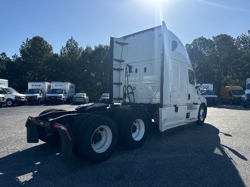 Sleeper Tractor-Heavy Duty Tractors-Freightliner-2021-T12664ST-West Columbia-SC-504,112\n\t\tmiles-$ 64,500 - Image 7