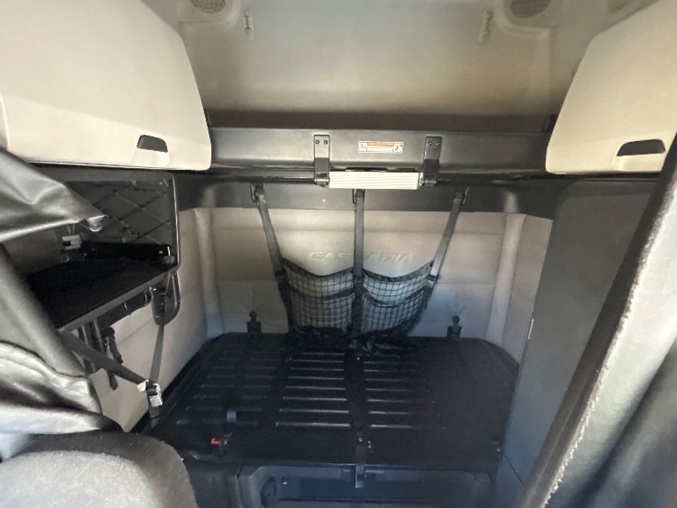 Sleeper Tractor-Heavy Duty Tractors-Freightliner-2021-T12664ST-West Columbia-SC-520,119\n\t\tmiles-$ 62,500 - Image 16