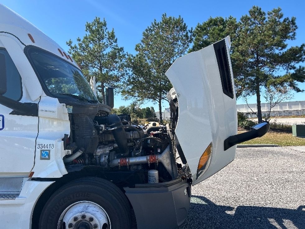 Sleeper Tractor-Heavy Duty Tractors-Freightliner-2021-T12664ST-West Columbia-SC-520,119\n\t\tmiles-$ 62,500 - Image 19
