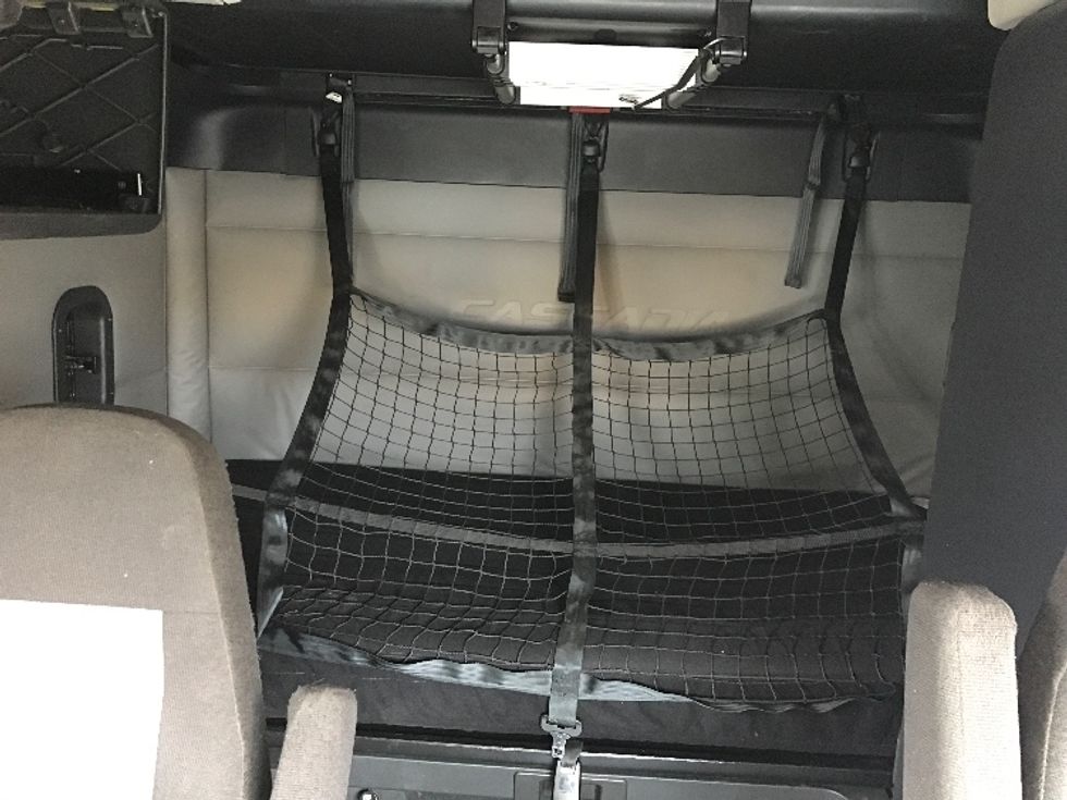 Sleeper Tractor-Heavy Duty Tractors-Freightliner-2021-T12664ST-West Sacramento-CA-712,216\n\t\tmiles-$ 52,750 - Image 16