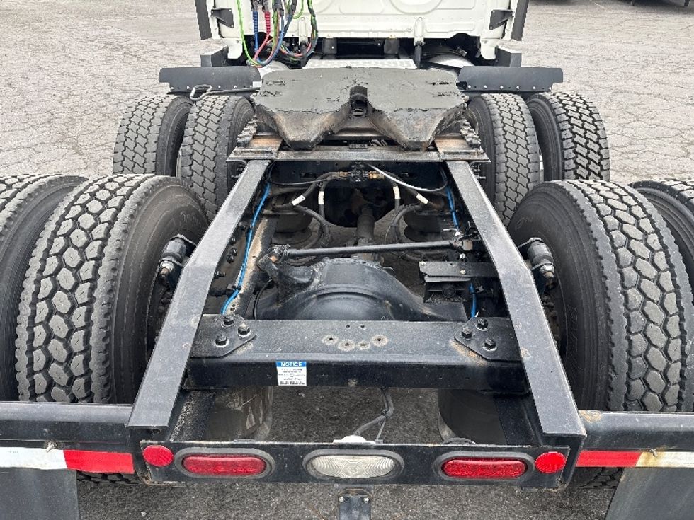 Sleeper Tractor-Heavy Duty Tractors-Freightliner-2021-T12664ST-West Valley City-UT-295,441\n\t\tmiles-$ 81,250 - Image 6