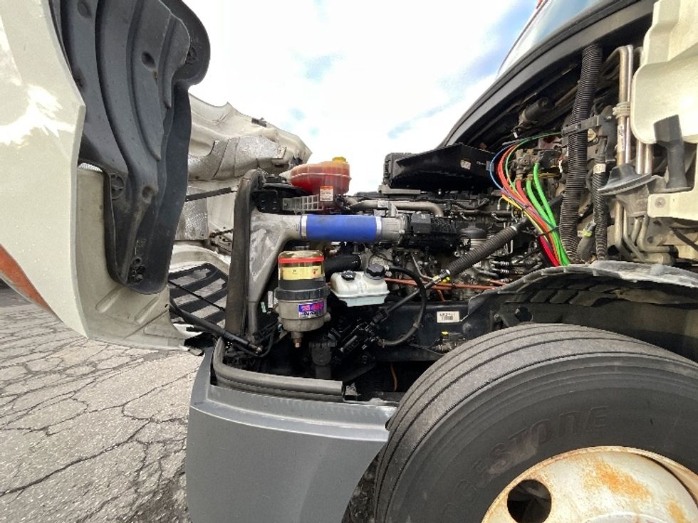 Sleeper Tractor-Heavy Duty Tractors-Freightliner-2021-T12664ST-West Valley City-UT-435,334\n\t\tmiles-$ 76,750 - Image 21