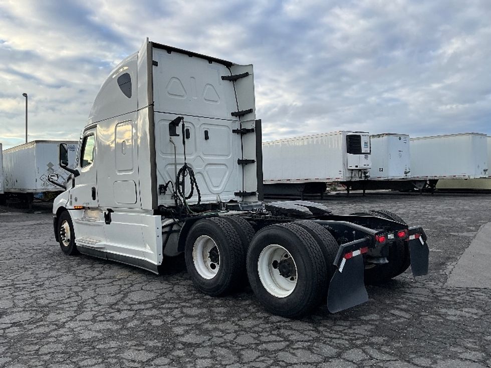 Sleeper Tractor-Heavy Duty Tractors-Freightliner-2021-T12664ST-West Valley City-UT-435,334\n\t\tmiles-$ 76,750 - Image 5