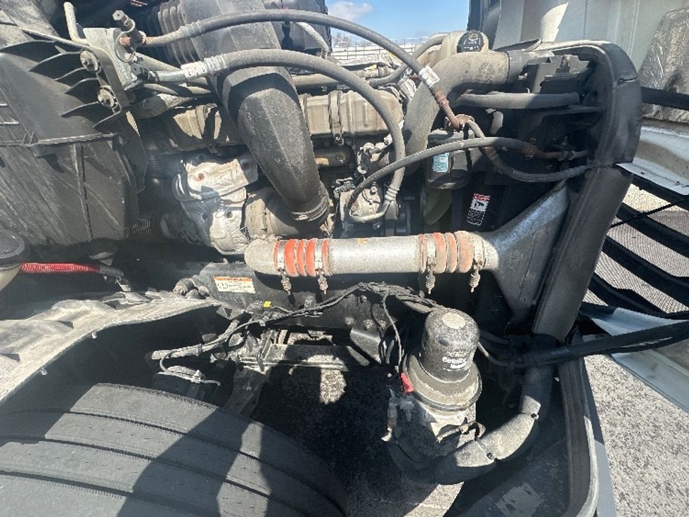 Sleeper Tractor-Heavy Duty Tractors-Freightliner-2021-T12664ST-West Valley City-UT-493,915\n\t\tmiles-$ 77,500 - Image 20