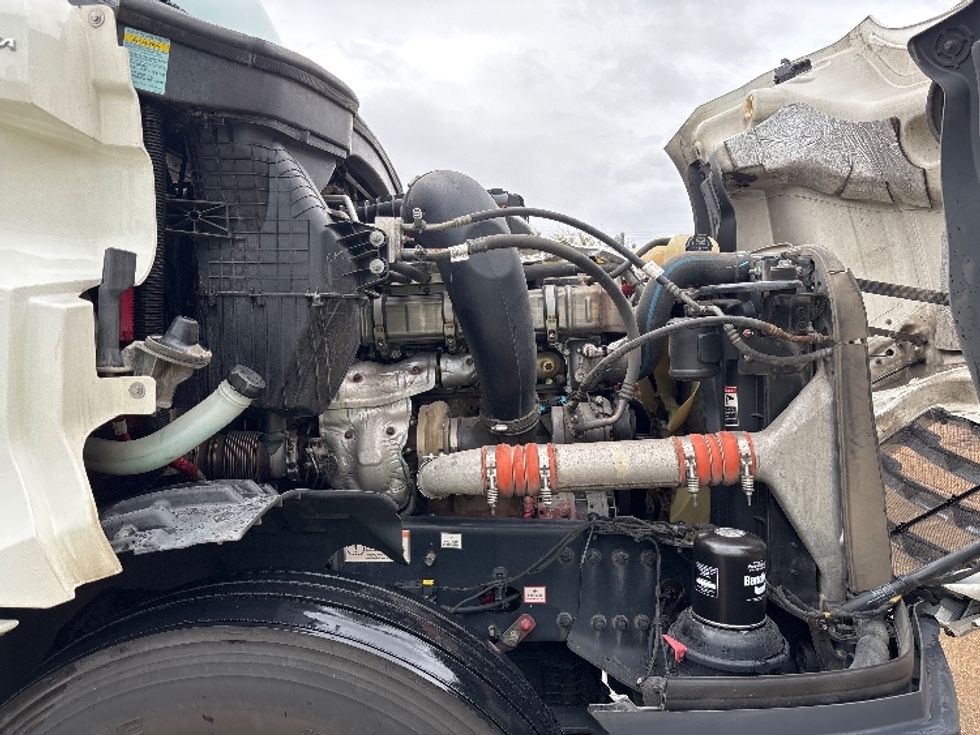 Sleeper Tractor-Heavy Duty Tractors-Freightliner-2021-T12664ST-West Valley City-UT-618,473\n\t\tmiles-$ 60,750 - Image 20