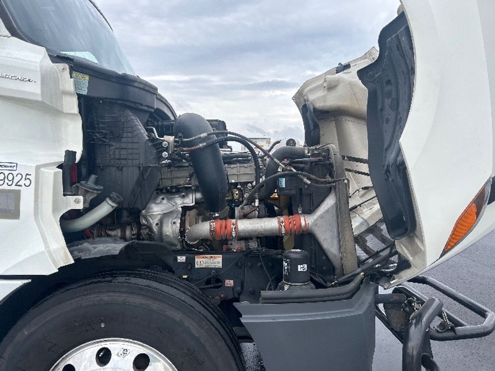 Sleeper Tractor-Heavy Duty Tractors-Freightliner-2021-T12664ST-Wichita-KS-535,829\n\t\tmiles-$ 72,000 - Image 20