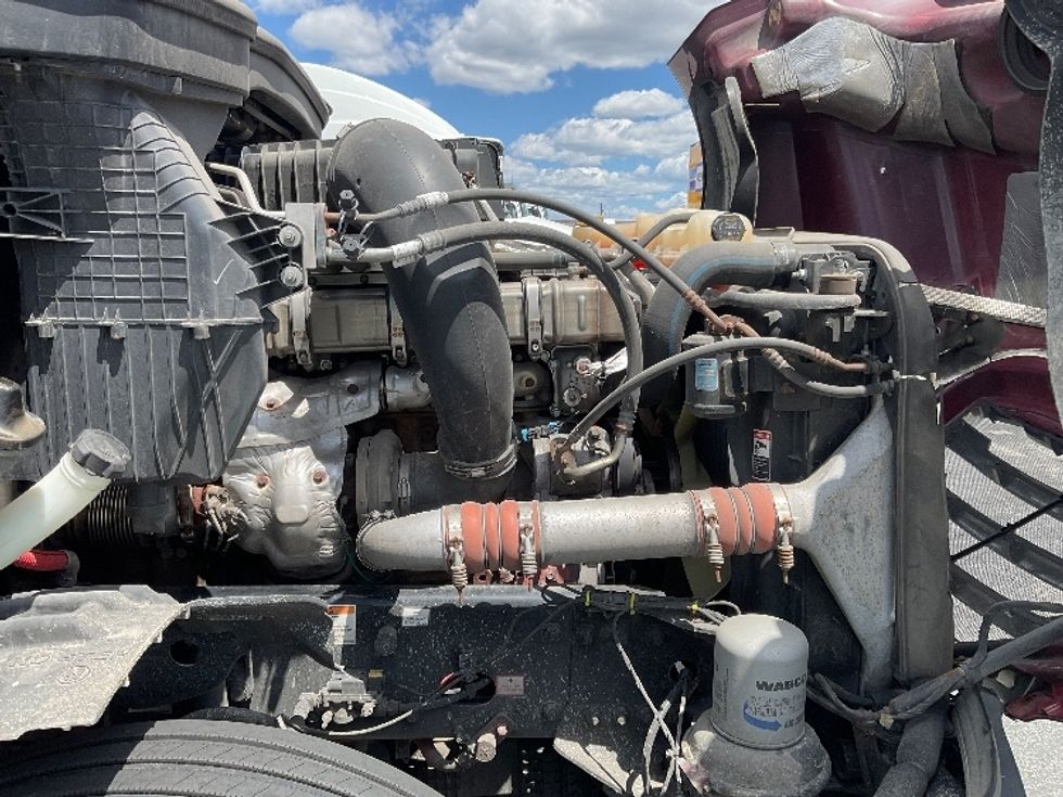 Sleeper Tractor-Heavy Duty Tractors-Freightliner-2021-T12664ST-Windsor-WI-656,097\n\t\tmiles-$ 50,500 - Image 20