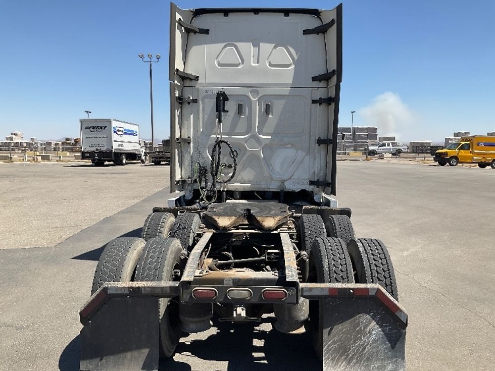 Sleeper Tractor-Heavy Duty Tractors-Freightliner-2021-T12664ST-Yuma-AZ-571,459\n\t\tmiles-$ 63,750 - Image 6