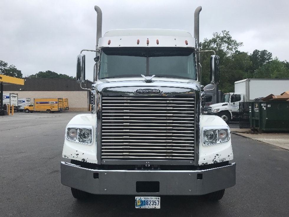 Sleeper Tractor-Heavy Duty Tractors-Freightliner-2022-D12264SD-Ladson-SC-210,679\n\t\tmiles-$ 107,250 - Image 2