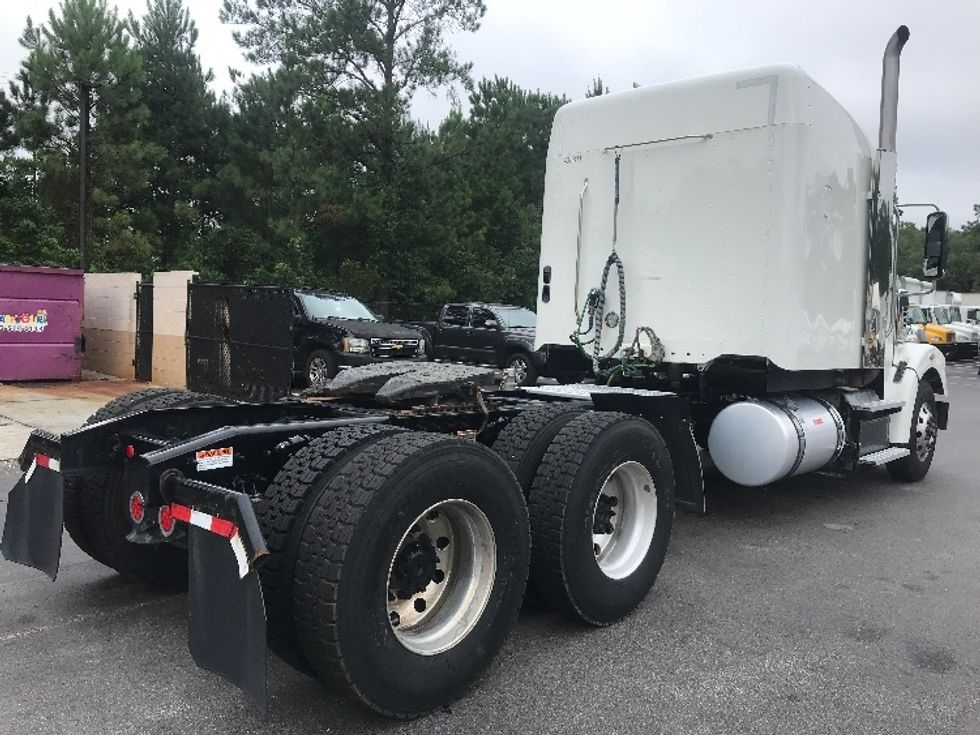 Sleeper Tractor-Heavy Duty Tractors-Freightliner-2022-D12264SD-Ladson-SC-210,679\n\t\tmiles-$ 107,250 - Image 7