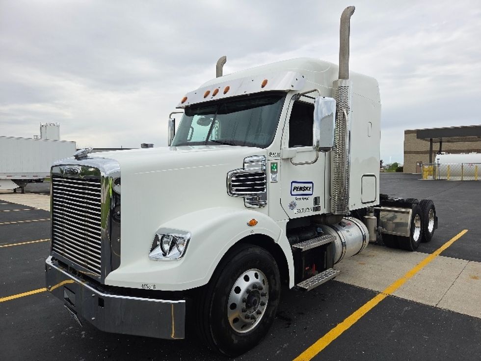 Sleeper Tractor-Heavy Duty Tractors-Freightliner-2022-D12264SD-Milwaukee-WI-271,071\n\t\tmiles-$ 95,000 - Image 3
