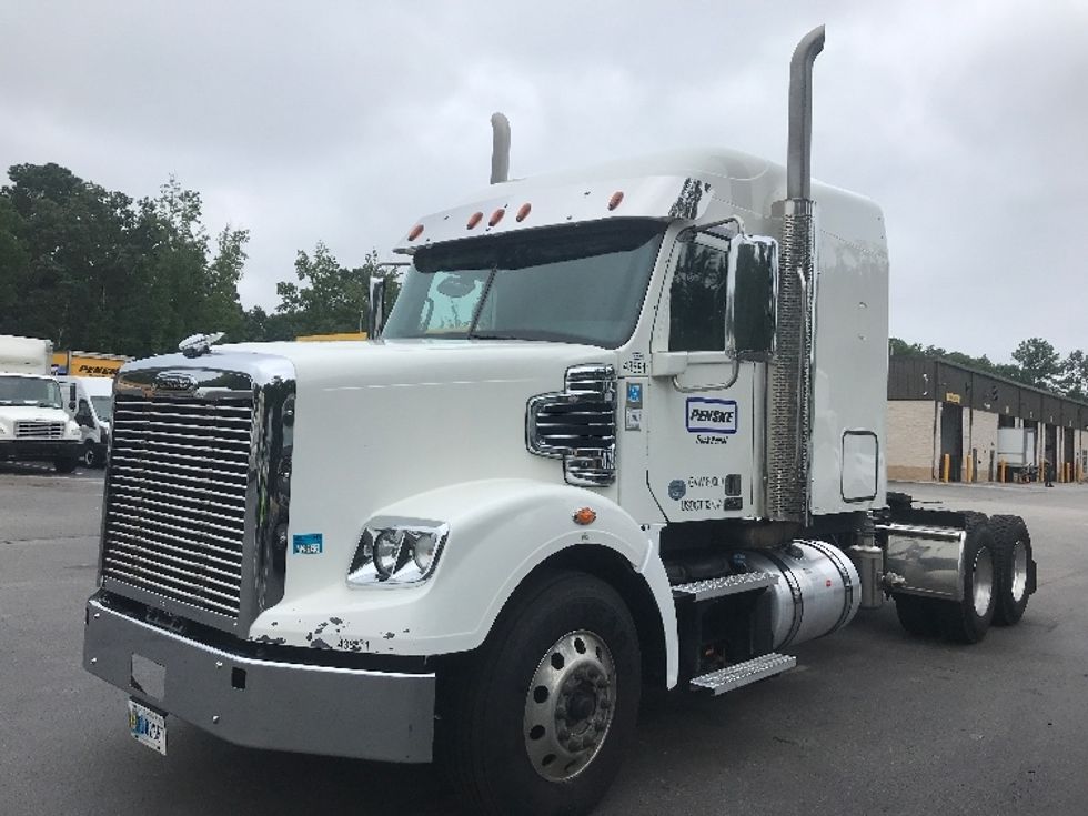 Sleeper Tractor-Heavy Duty Tractors-Freightliner-2022-D12264SD-Rocky Mount-VA-248,312\n\t\tmiles-$ 99,750 - Image 3