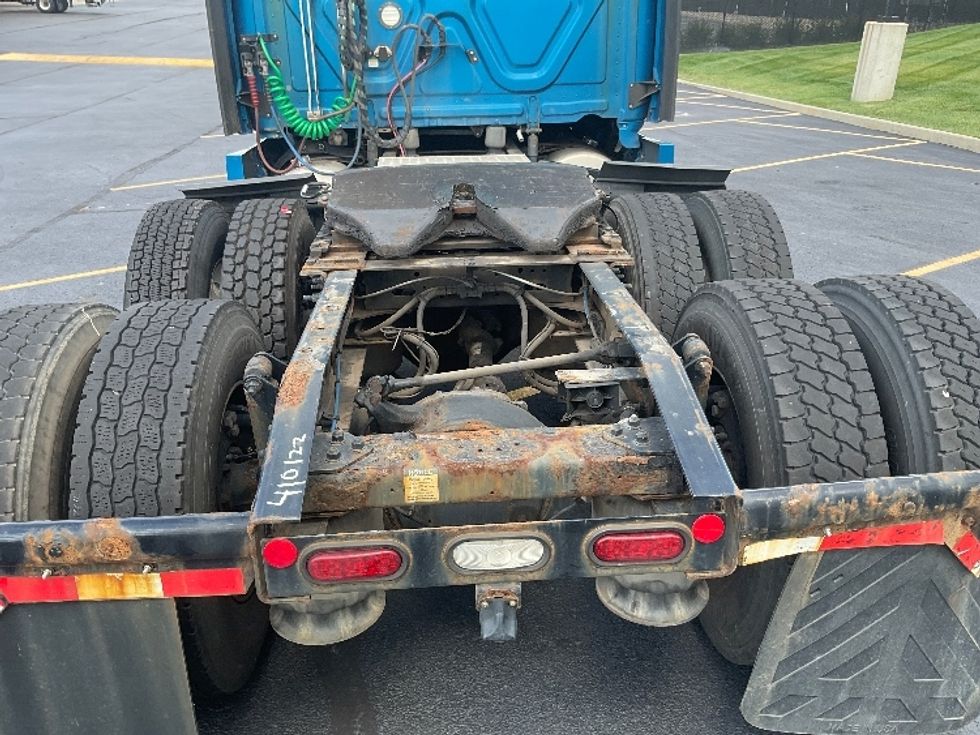 Sleeper Tractor-Heavy Duty Tractors-Freightliner-2022-T12664ST-Akron-OH-492,566\n\t\tmiles-$ 76,500 - Image 6