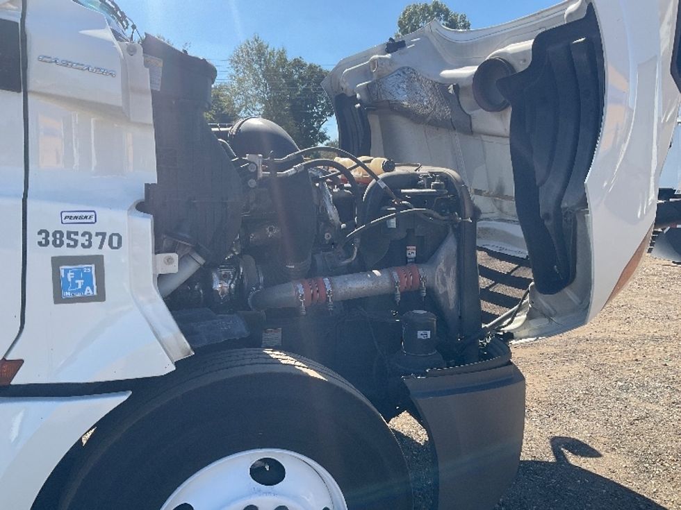 Sleeper Tractor-Heavy Duty Tractors-Freightliner-2022-T12664ST-Albany-GA-617,599\n\t\tmiles-$ 57,750 - Image 20