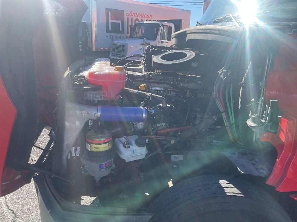 Sleeper Tractor-Heavy Duty Tractors-Freightliner-2022-T12664ST-Albuquerque-NM-453,379\n\t\tmiles-$ 78,500 - Image 21