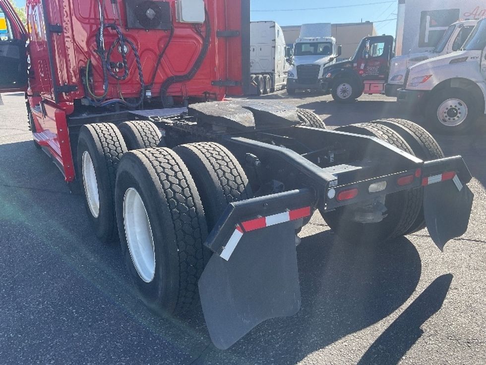 Sleeper Tractor-Heavy Duty Tractors-Freightliner-2022-T12664ST-Albuquerque-NM-453,379\n\t\tmiles-$ 78,500 - Image 22
