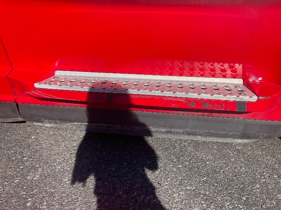 Sleeper Tractor-Heavy Duty Tractors-Freightliner-2022-T12664ST-Albuquerque-NM-453,379\n\t\tmiles-$ 78,500 - Image 23