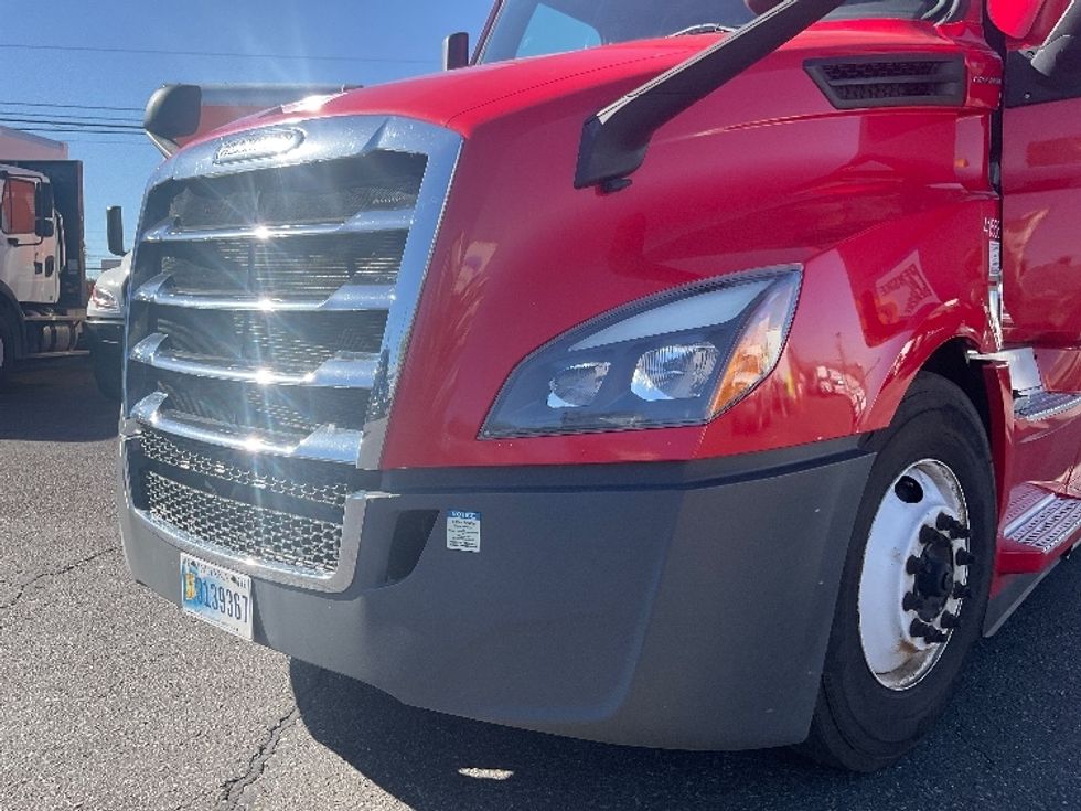 Sleeper Tractor-Heavy Duty Tractors-Freightliner-2022-T12664ST-Albuquerque-NM-453,379\n\t\tmiles-$ 78,500 - Image 25