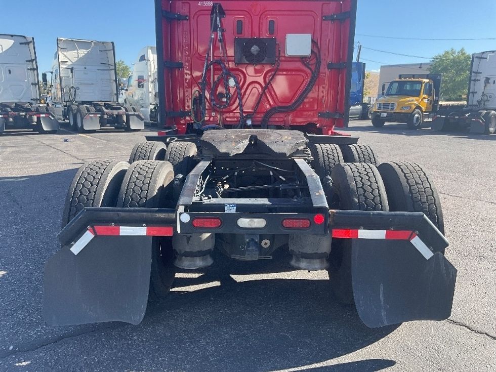 Sleeper Tractor-Heavy Duty Tractors-Freightliner-2022-T12664ST-Albuquerque-NM-453,379\n\t\tmiles-$ 78,500 - Image 6