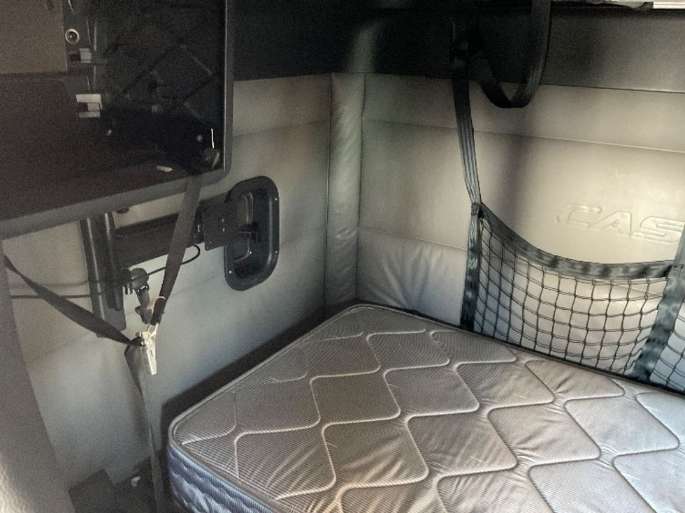 Sleeper Tractor-Heavy Duty Tractors-Freightliner-2022-T12664ST-Albuquerque-NM-483,160\n\t\tmiles-$ 73,250 - Image 19