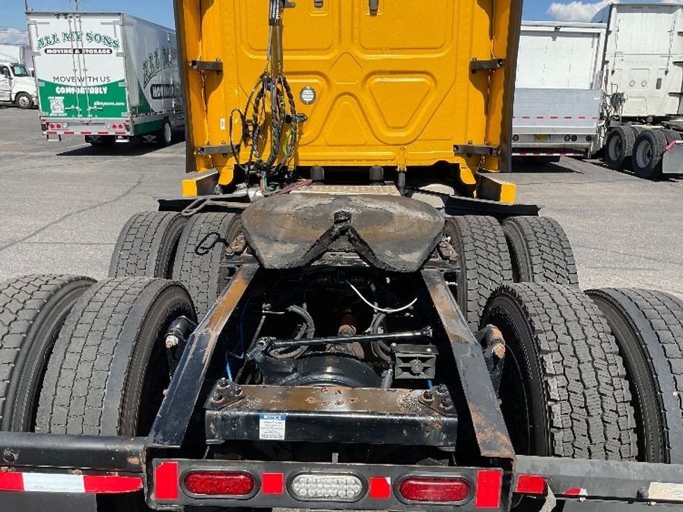 Sleeper Tractor-Heavy Duty Tractors-Freightliner-2022-T12664ST-Albuquerque-NM-483,160\n\t\tmiles-$ 73,250 - Image 6