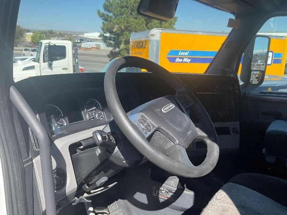 Sleeper Tractor-Heavy Duty Tractors-Freightliner-2022-T12664ST-Albuquerque-NM-603,672\n\t\tmiles-$ 66,000 - Image 10