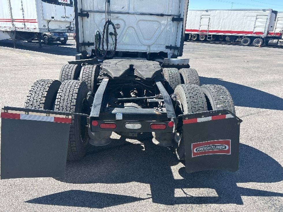 Sleeper Tractor-Heavy Duty Tractors-Freightliner-2022-T12664ST-Albuquerque-NM-616,674\n\t\tmiles-$ 62,500 - Image 6