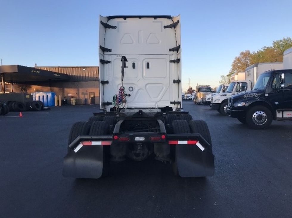 Sleeper Tractor-Heavy Duty Tractors-Freightliner-2022-T12664ST-Alexandria-VA-478,720\n\t\tmiles-$ 66,750 - Image 7