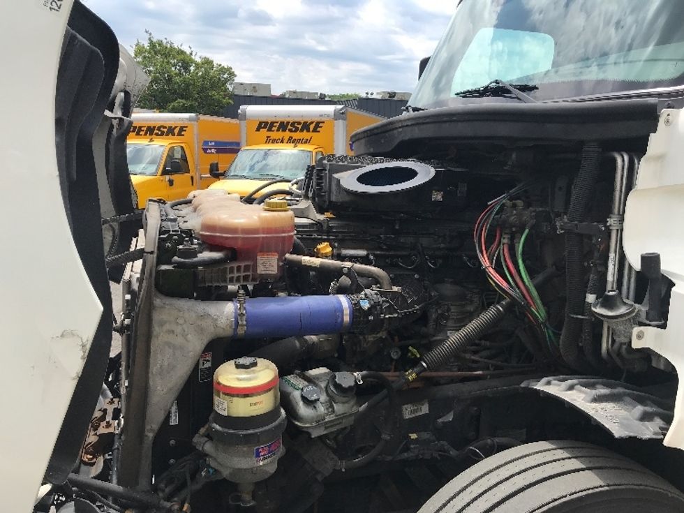 Sleeper Tractor-Heavy Duty Tractors-Freightliner-2022-T12664ST-Alexandria-VA-509,525\n\t\tmiles-$ 71,000 - Image 21